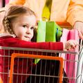 Ne dovolite otroku, da bi vas med nakupovanjem izkoriščal. (Foto: Shutterstock)