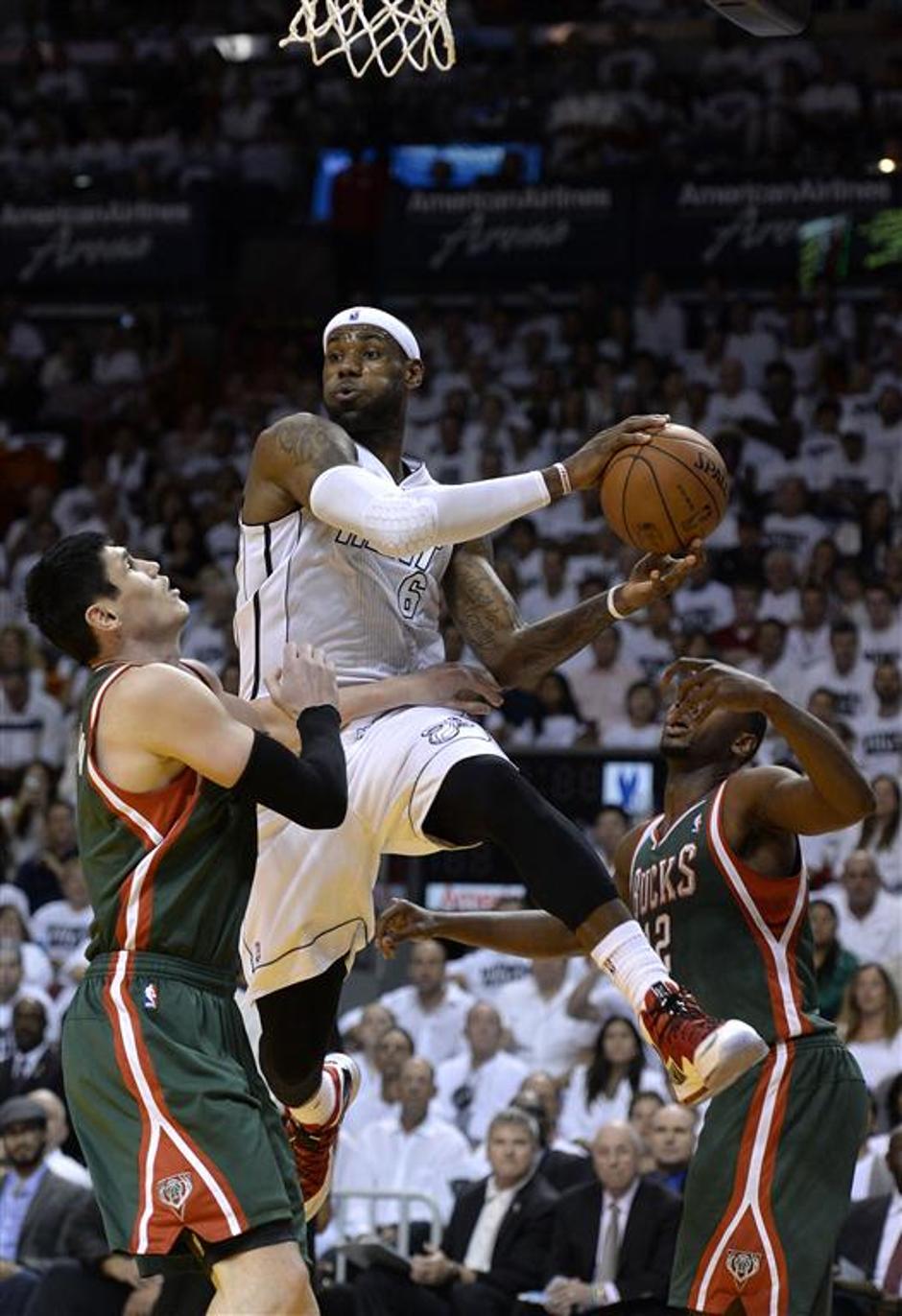 James Miami Heat Milwaukee Bucks končnica NBA | Avtor: EPA