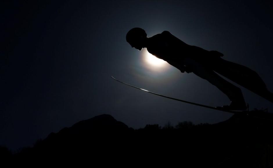 Soči 2014 Kranjec trening smučarski skoki tema sonce olimpijske igre | Avtor: EPA