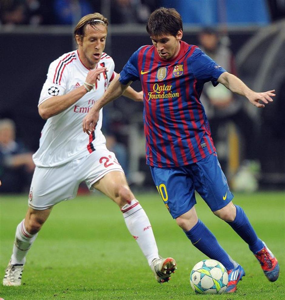 Messi Ambrosini AC Milan Barcelona Liga prvakov četrtfinale prva tekma San Siro | Avtor: EPA
