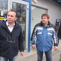Mitja Bukovec in Andrej Boh sta včeraj ob 12. uri banko zapustila razočarana, sa