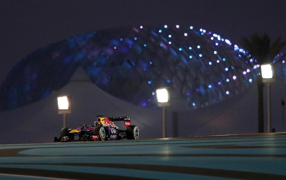 Vettel Red Bull formula 1 Abu Dabi Yas Marina dirka | Avtor: EPA