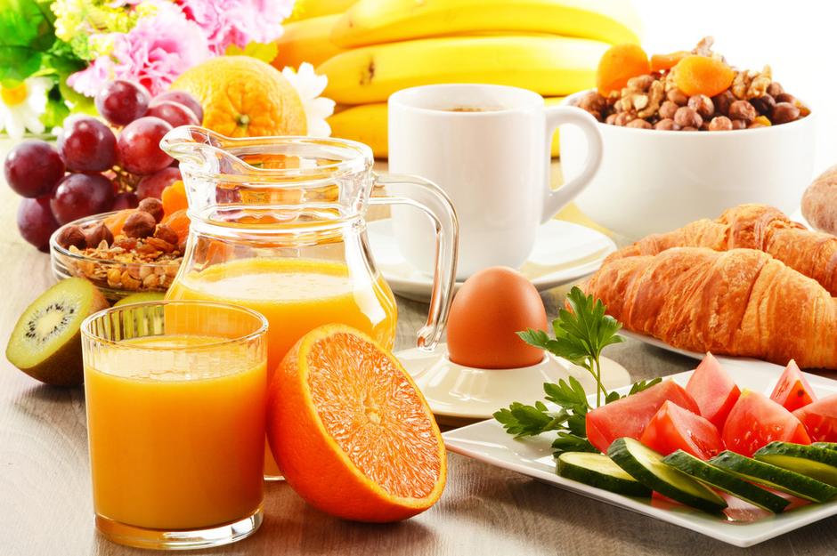 hrana zajtrk sok jajce pomaranča | Avtor: Shutterstock