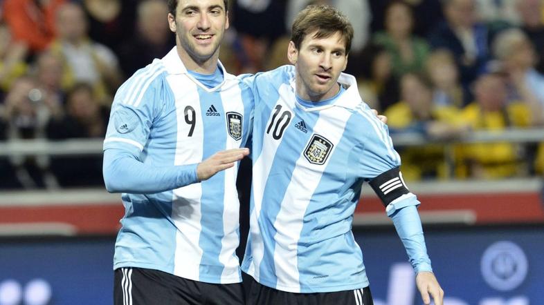 (Švedska - Argentina) Messi Higuain