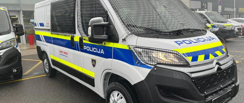 Slovenska policija z novimi citroën jumperji