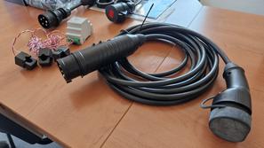 Polnilni kabel za električna vozila