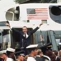 Richard Nixon ob odstopu iz Bele Hiše.