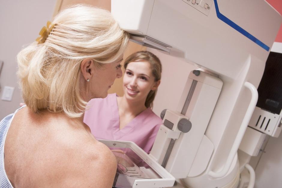 Zivljenje 21.10.13, mamogram, pregled dojk, rak na dojkah, zdravje, pregled, zdr | Avtor: Shutterstock