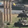Tanki v središču sirijske prestolnice.