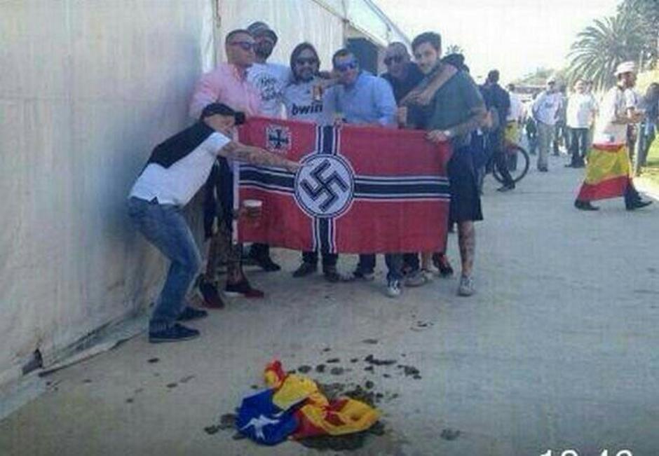 navijači nacisti svastika zastava Real Madrid Barcelona Valencia Mestalla Copa d | Avtor: Reševalni pas/Twitter