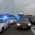 V torek zvečer je 200 taksistov v znak protesta blokiralo dostop do letališča v 