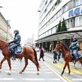 Slovenija 18.12.2012 policija, konj, slovenski policisti na konjih na ulicah Lju