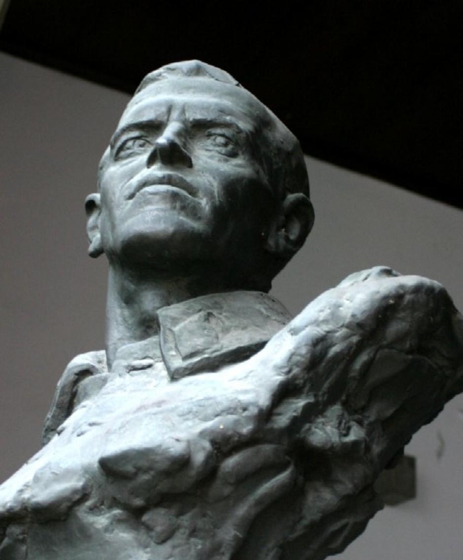 Kip Franca Rozmana-Staneta v Novem mestu | Avtor: Andrejj / Wikipedia