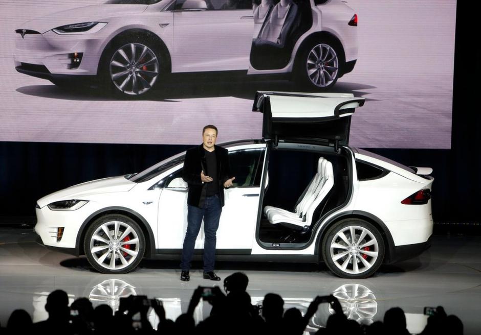 Elon Musk in tesla model X | Avtor: Profimedias