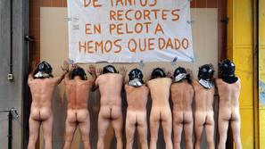 Protest španskih gasilcev proti varčevalnim ukrepom vlade.