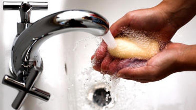 Redno umivanje rok je prvi pristop k zdravemu življenju.