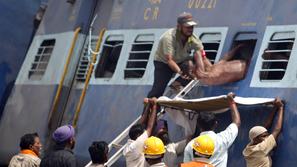 nesreča, vlak, indija