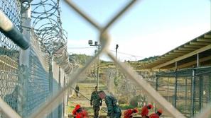 Taborišče Guantanamo na Kubi.
