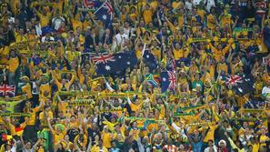 Avstralski navijači so ostali brez denarja in dragocenih predmetov. (Foto: Reute