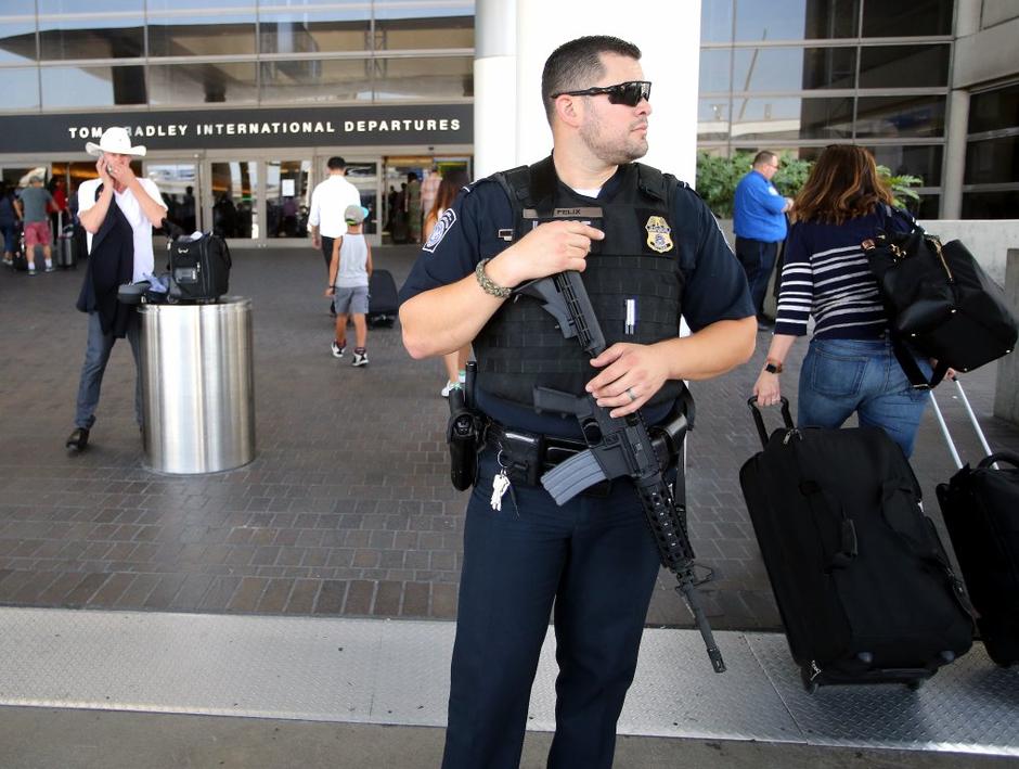 Evakuacija letališča v Los Angelesu | Avtor: EPA