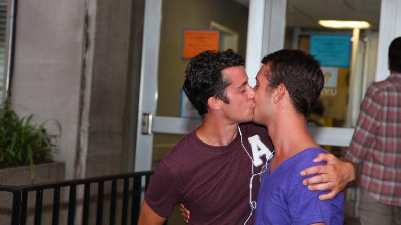 razno 21.01.13. poljub, gej, homoseksualci, pedri, foto: shutterstock