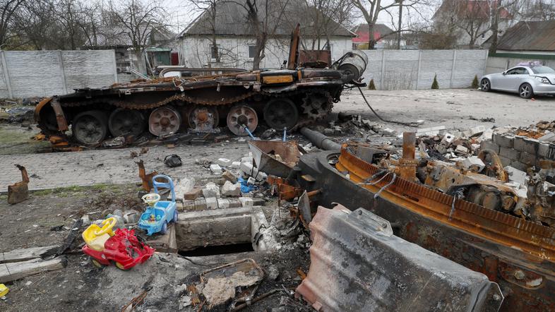 uničen tank Ukrajina