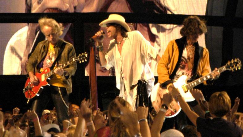 Pevec ameriške skupine Aerosmith Steven Tyler je priznal, da zaradi drog sploh n