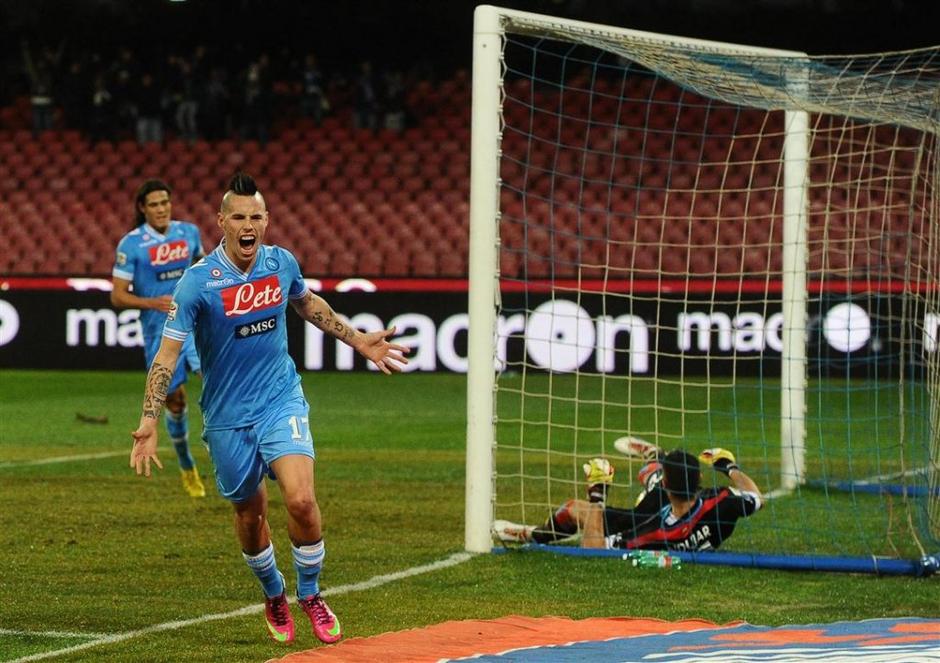 Hamšik Cavani Napoli Catania Serie A Italija liga prvenstvo | Avtor: EPA