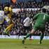 Adebayor Speroni Tottenham Crystal Palace Premier League Anglija liga prvenstvo