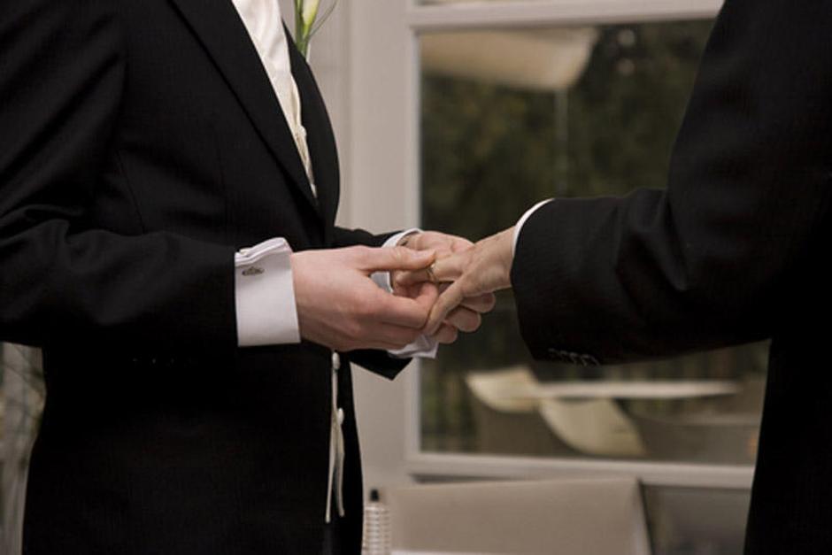 Čeprav poroka med istospolnimi partnerji ni povsod dovoljena, dobivajo istospoln | Avtor: Žurnal24 main