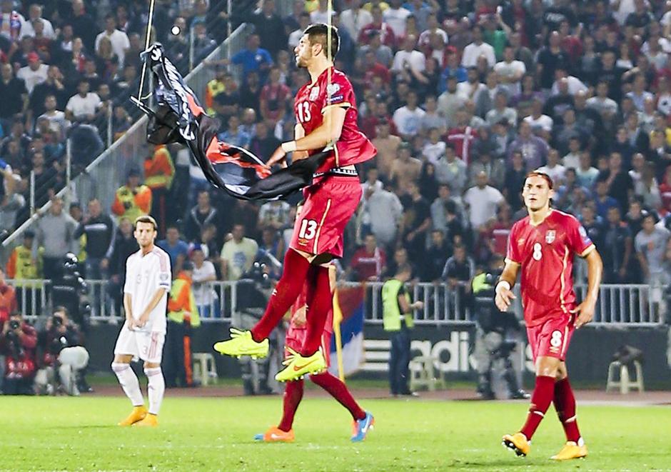 Mitrović zračno plovilo dron velikoalbanska zastava stadion JNA Beograd Srbija A | Avtor: EPA