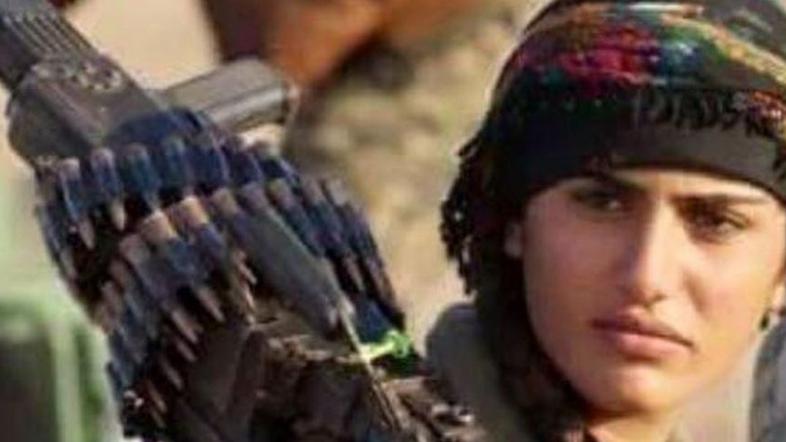 Kurdska vojščakinja