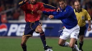 Guardiola v reprezentančni majici na prijateljskem dvoboju z Italijo leta 2000