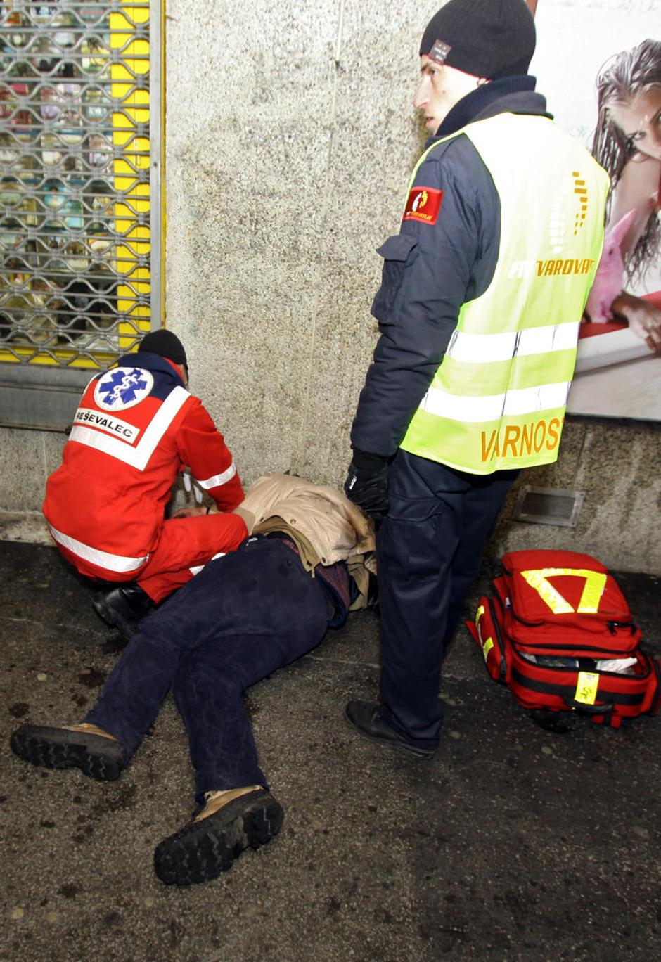 Reševalci so imeli ponoči zelo veliko dela. (Foto: Benjamin Kovač) | Avtor: Žurnal24 main