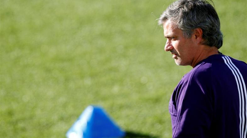 José Mourinho bo počasi že dojel, da se bo moral malo brzdati. (Foto: Reuters)