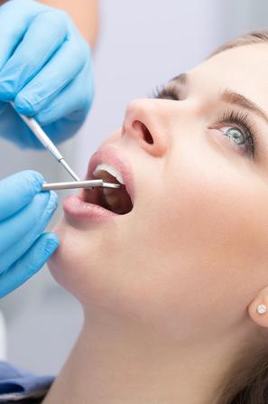 zobozdravnik zobje ustna votlina