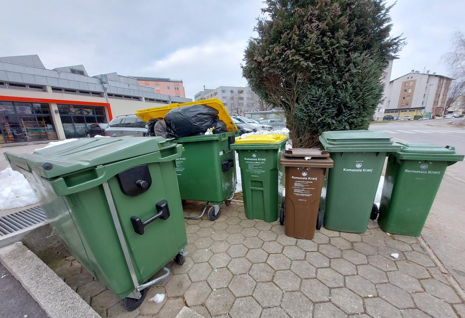 zabojniki za odpadke, smeti, Komunala Kranj, Kranj | Avtor: M. Ha.