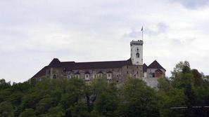 Mestni svet bo danes na ljubljanskem gradu podelil priznanja mesta Ljubljana. (F