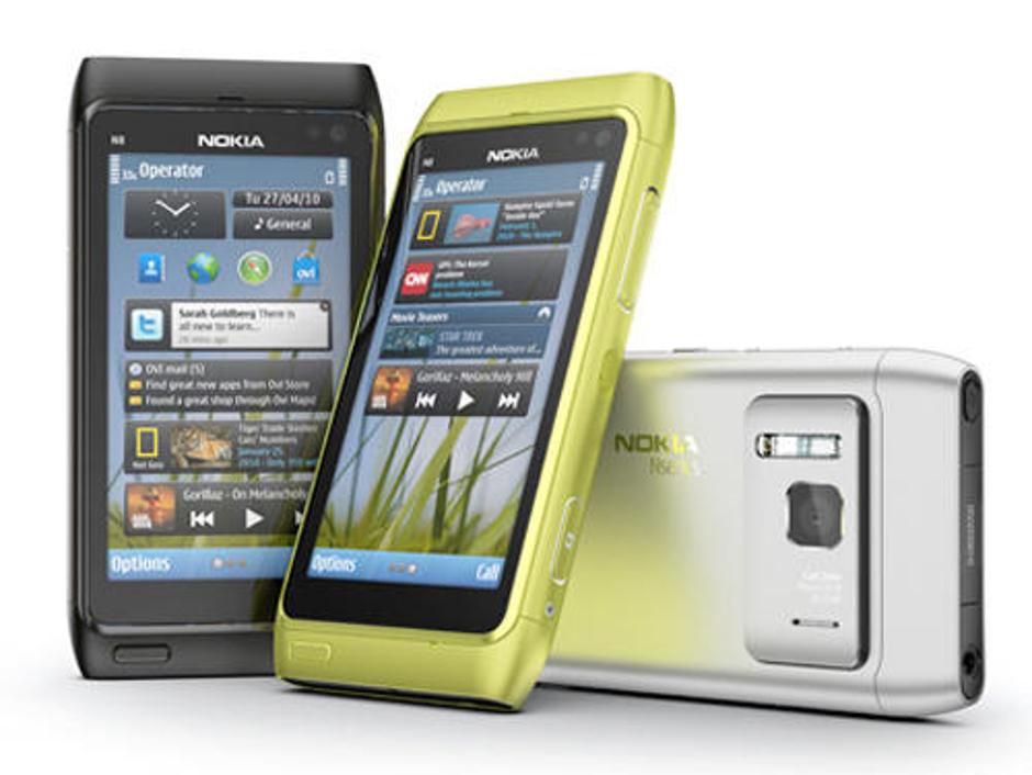 Nokia N8 je na voljo v temno sivi, modri, oranžni, zeleni in srebrno-beli barvi. | Avtor: Žurnal24 main