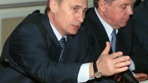 Ruski premier Vladimir Putin in guverner moskovske rehije Boris Gromov (desno). 