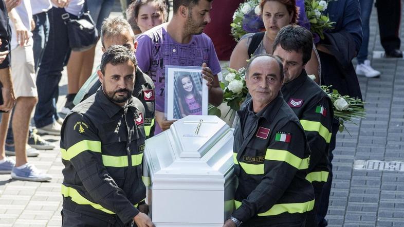 Pogreb žrtev potresa v Italiji