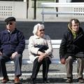 Pokojninska reforma je trd oreh, ki ga Pahorjeva vlada mora streti. (Foto: BOBO)
