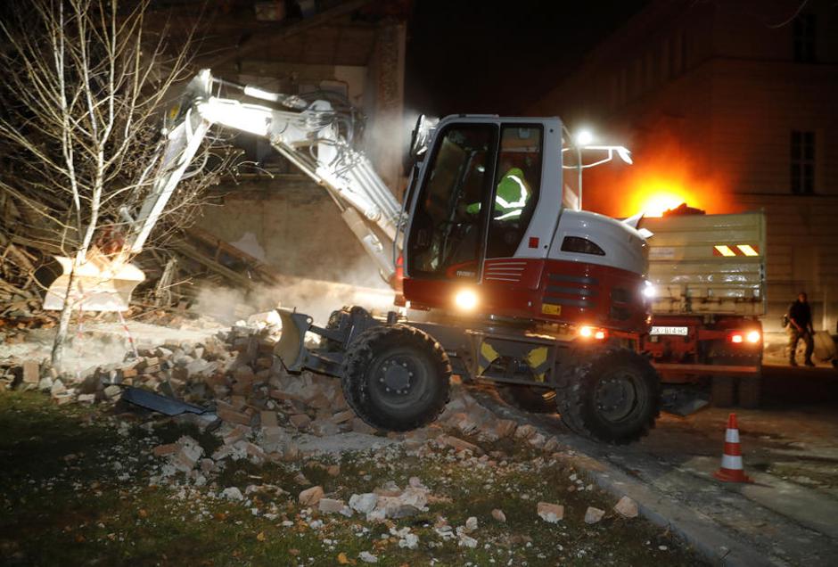 Potres v Petrinji | Avtor: Epa