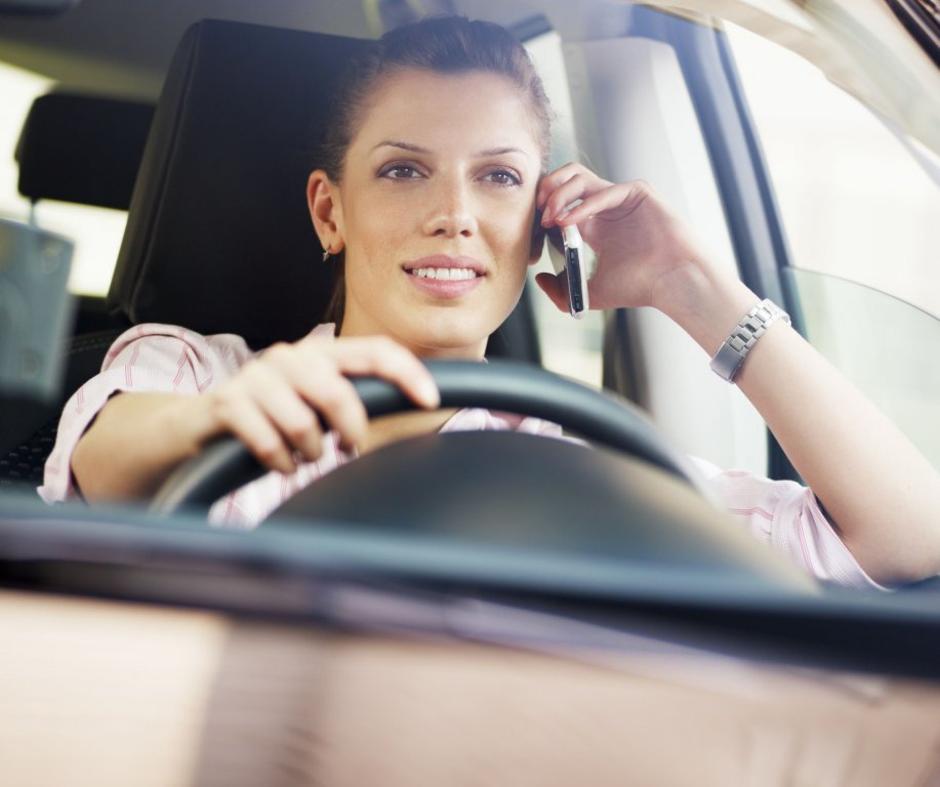 Telefoniranje med vožnjo | Avtor: Shutterstock