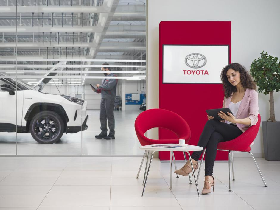 Toyota omogoča 10 let jamstva tudi na pnevmatike | Avtor: Toyota
