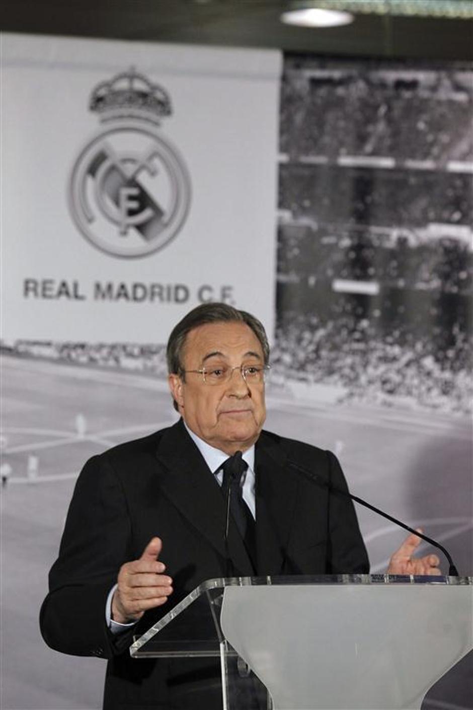 Perez novinarska konferenca Mourinho Real Madrid Santiago Bernabeu | Avtor: EPA