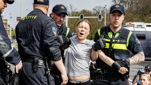 Greta Thunberg aretirana