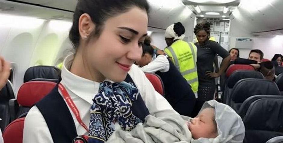 Porod na letalu | Avtor: Turkish Airlines