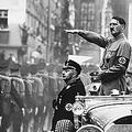 Hitler je vojno preživel kilometre od najbližje fronte, pisma pa razkrivajo, da 