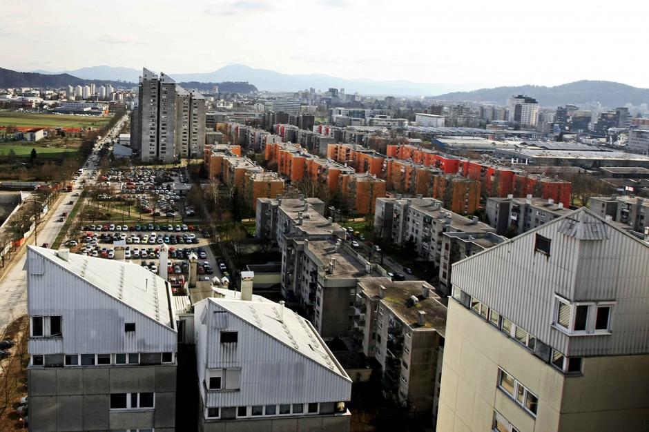 ljubljana 23.03.2010 BS3, stanovanja, stanovanjski bloki za Bezigradom v Ljublja | Avtor: Saša Despot